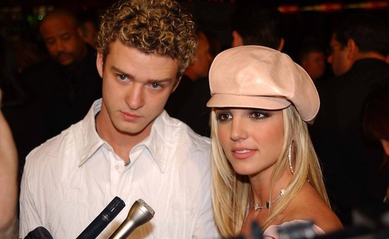 Người hâm mộ của Britney Spears đồng lòng "chặn đường" Justin Timberlake trên các BXH âm nhạc