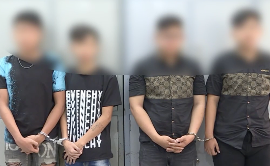 Bắt nhóm thanh niên chuyên cướp giật điện thoại ở TP Hồ Chí Minh
