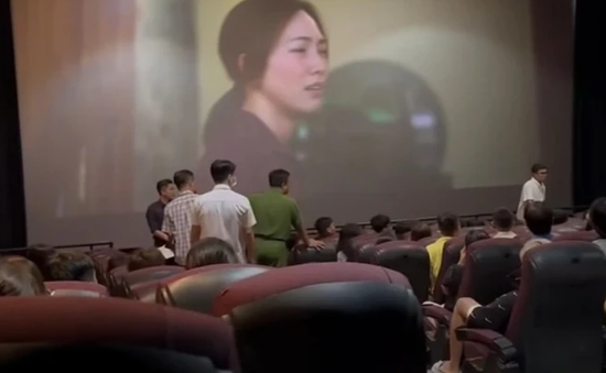 Tăng cường kiểm tra độ tuổi người xem phim Mai tại rạp chiếu phim