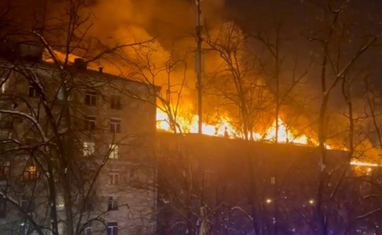 Cháy chung cư ở Moscow (Nga) khiến Ít nhất 10 người bị thương, hàng trăm người sơ tán