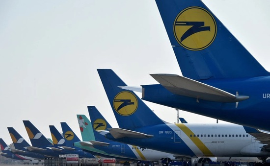 Ukraine đàm phán nối lại đường bay với EU, Mỹ