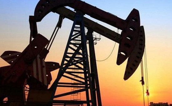 Giá dầu thế giới tăng lên mức cao nhất trong 4 tháng
