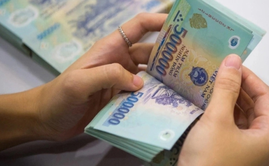 Vụ nợ thẻ tín dụng Eximbank: Khách không phải trả đủ 8,8 tỷ đồng