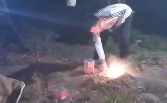 Xác minh, xử lý nghiêm hành vi đốt pháo hoa trong rừng nguyên sinh ở Lai Châu