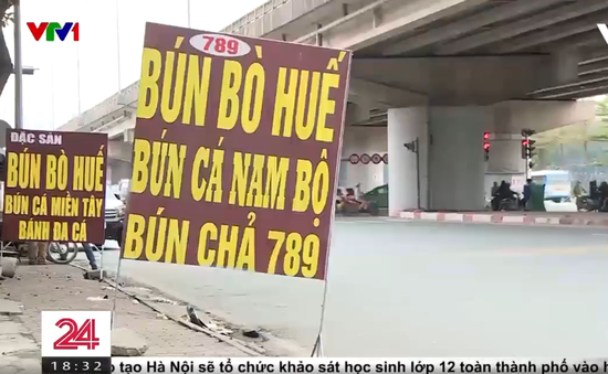 Hà Nội: Tràn lan biển quảng cáo ngoài trời sai quy định