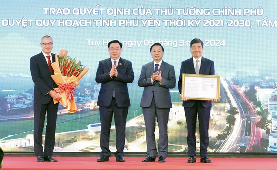 Chủ tịch Quốc hội dự Hội nghị công bố quy hoạch và xúc tiến đầu tư tỉnh Phú Yên