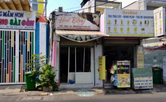 TP Hồ Chí Minh: Bình gas mini phát nổ khiến 2 người nhập viện