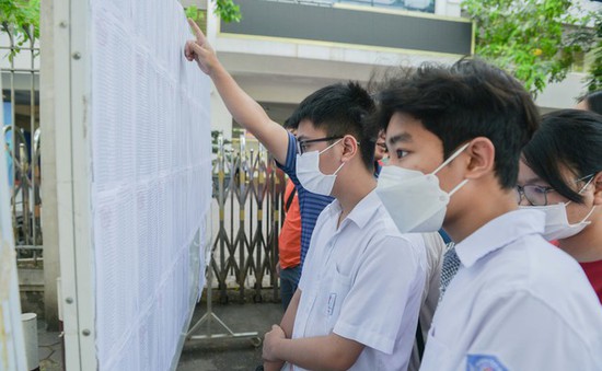 Hôm nay (19/4), học sinh Hà Nội nộp phiếu đăng ký dự tuyển vào lớp 10