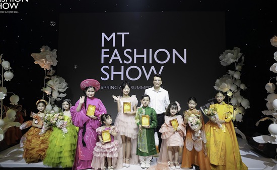 Ấn tượng sự đột phá đón đầu xu hướng thời trang Xuân hè của MT Fashion Show 2024
