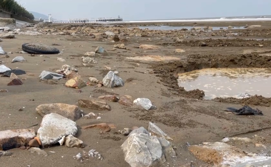 Thanh Hóa: Xử lý tình trạng nhếch nhác tại bãi biển trước mùa du lịch