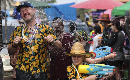 Thái Lan đón hơn 1,9 triệu du khách trong dịp Tết Songkran