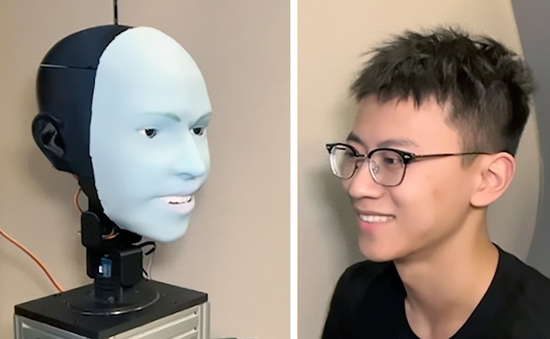 Robot bắt chước nụ cười con người