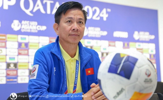 HLV Hoàng Anh Tuấn hài lòng về sự tiến bộ của các học trò dù U23 Việt Nam dừng chân tại tứ kết