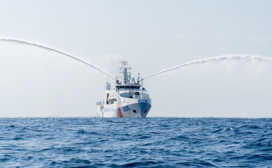 Cảnh sát biển Việt Nam và Ấn Độ diễn tập ứng phó sự cố tràn dầu trên biển