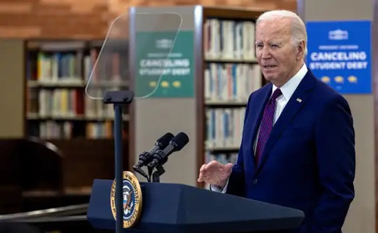 Tổng thống Joe Biden thông báo kế hoạch giảm nợ cho 30 triệu người Mỹ