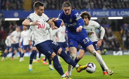 Chelsea vượt qua Tottenham ở trận derby London