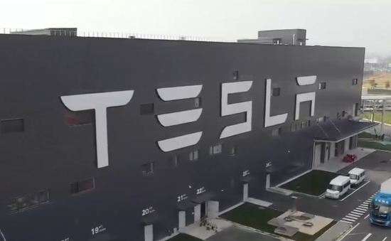 Tesla sa thải toàn bộ nhân viên mảng sạc xe điện