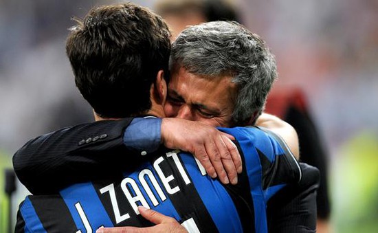 Zanetti chưa muốn phò tá Mourinho