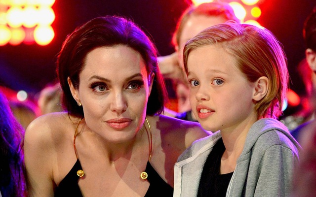 Angelina Jolie – Brad Pitt gặp chuyên gia tư vấn giới tính vì Shiloh? | VTV.VN