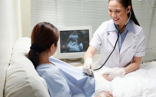 Tại sao dấu hiệu doạ sảy thường xảy ra trong 3 tháng đầu tiên của thai kỳ?
