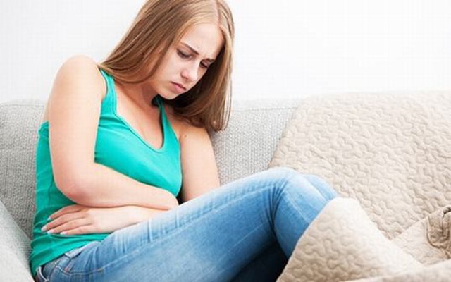 Tác động của đau bụng kinh bên phải đến sinh hoạt hàng ngày có nên lo lắng không?