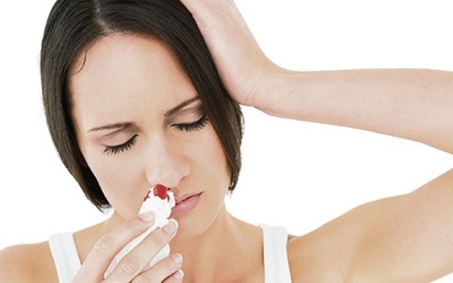 What are the symptoms and causes of throat pain and nasal bleeding?