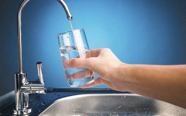 Nguồn nước thích hợp cho việc sử dụng bình lọc nước uống trực tiếp là gì?
