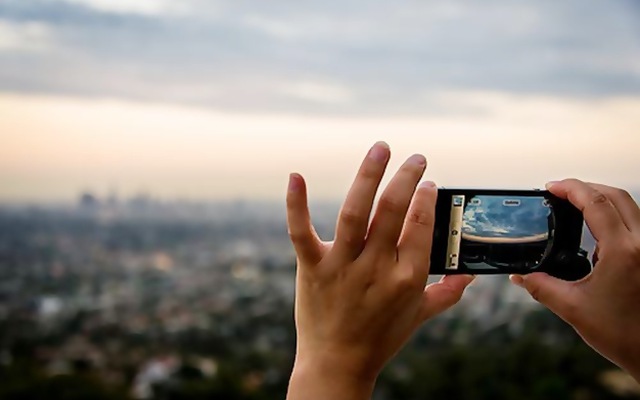 Bí quyết chụp hình đẹp bằng smartphone khi du lịch | VTV.VN