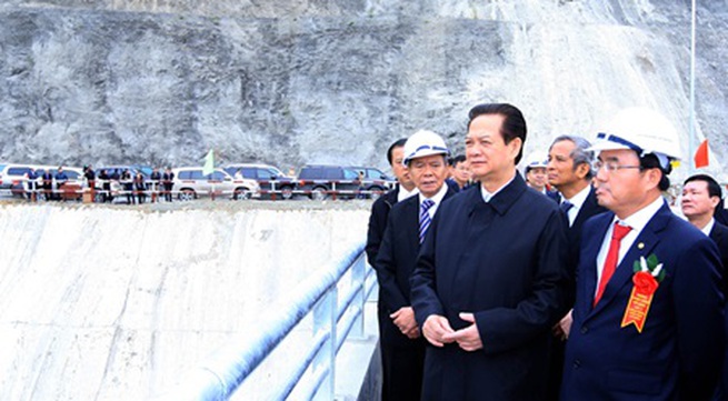 Lai Chau hydro power plant begins operation