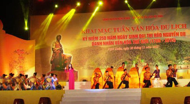 Ha Tinh kicks off Nguyen Du Culture and Tourism Week