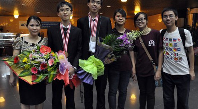 Vietnam wins 3 gold medals at Physics Olympiad