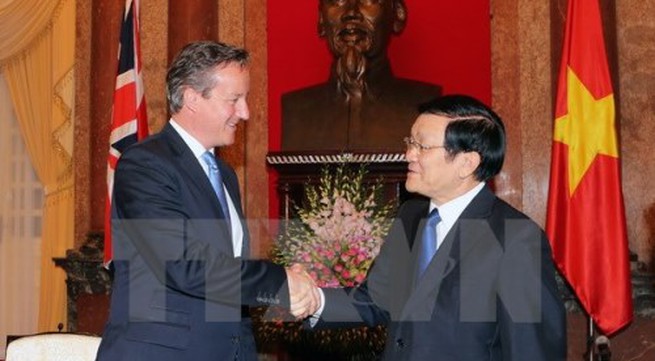 President Truong Tan Sang greets United Kingdom Prime Minister