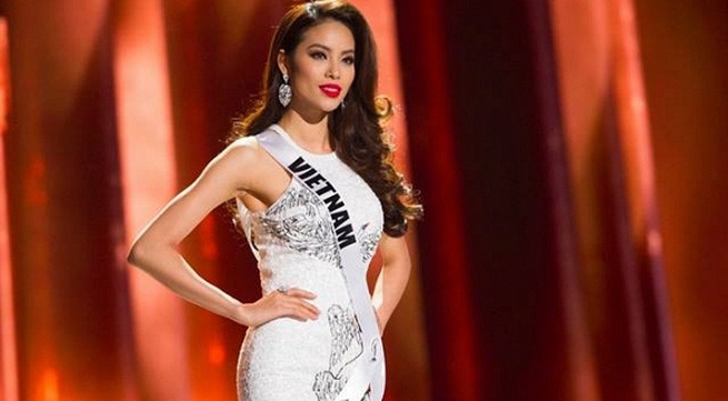 Pham Huong shines at Miss Universe 2015 semi-final
