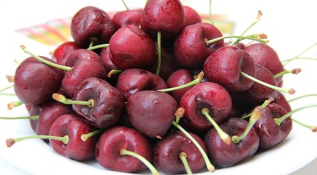 Enjoy the unique taste of cherries at Canadian Cherry Festival in Vietnam