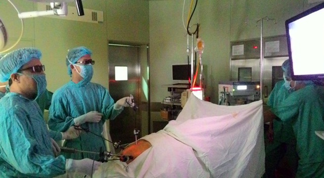 D endoscopic surgery applied in Hue