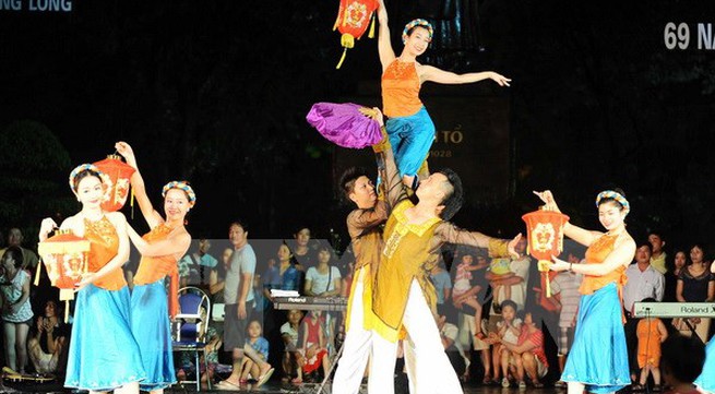 Art performance to mark 70th National Day
