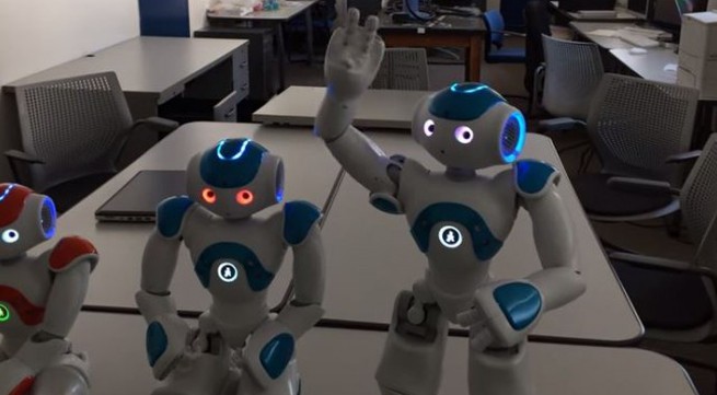 Robot Demonstrates Self-Awareness