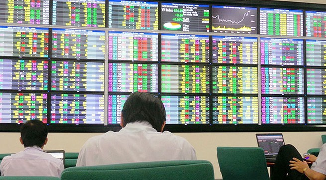 Nearly new 100 foreign investors join Vietnam stock market