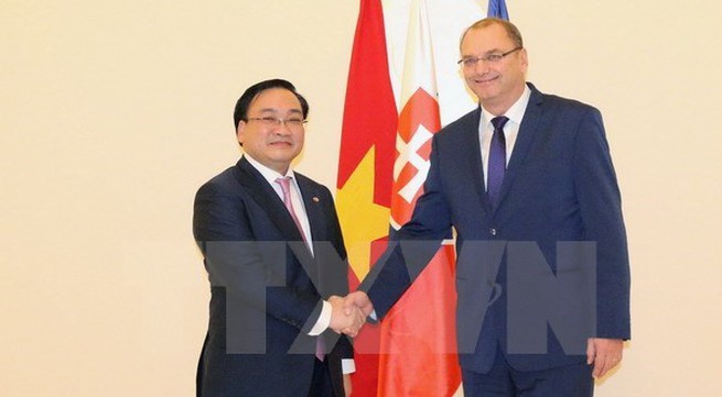 Vietnam and Slovakia promote multifaceted cooperation