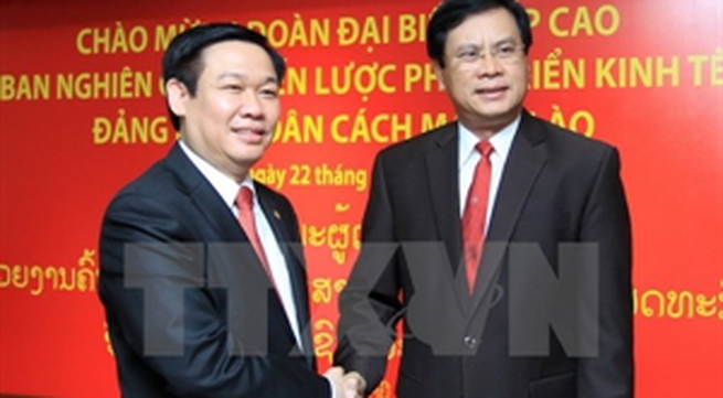 Vietnam and Laos share economic development experience