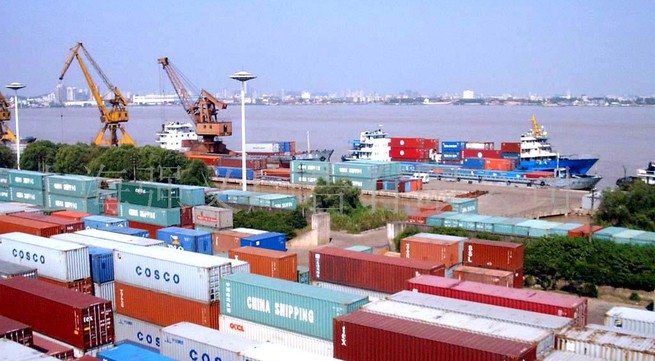 Vietnam's main exports in first 8 months increase