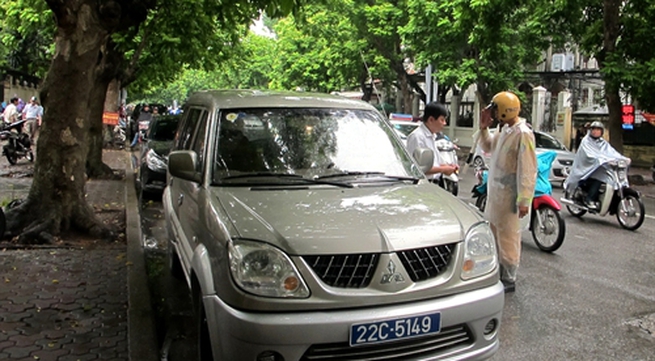Hà Nội officials may use public transport for their daily travel