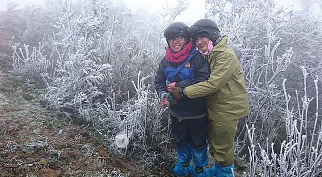 Snow falls heavily in Sa Pa as cold front hits northern Vietnam