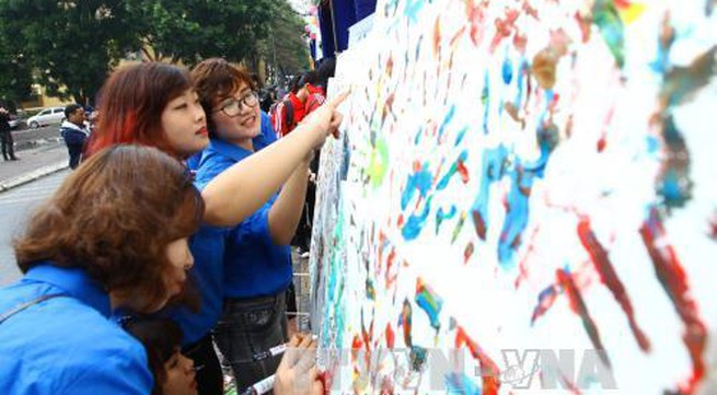Earth Hour 2016 drive launched in Hanoi