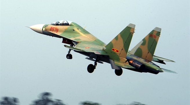 Vietnamese military aircraft goes missing during training