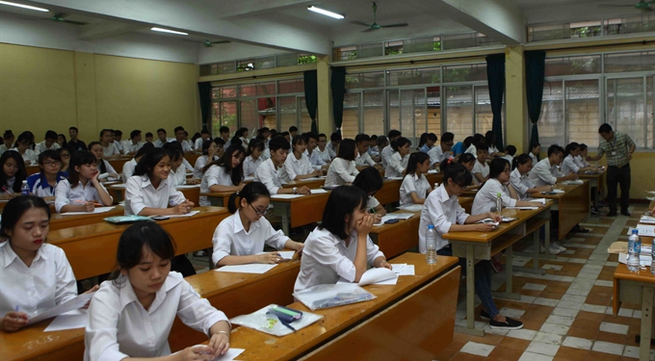 Students take national highschool exams