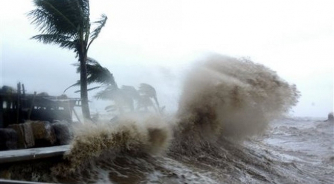 Vietnam prepares for typhoon Nida