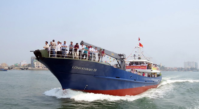 High-capacity fishing ship launched in Quang Binh