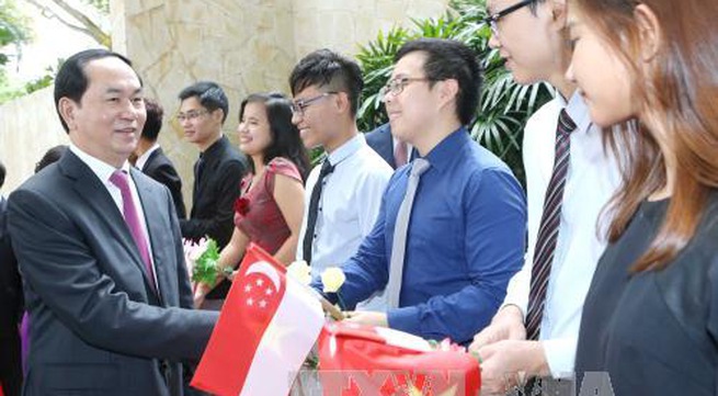 Vietnamese President visits Singapore