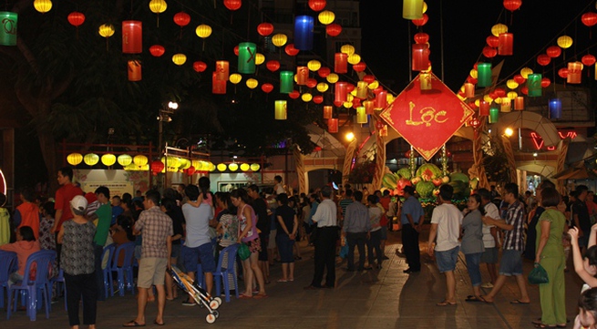 Chinese Lantern Festival held in Ho Chi Minh City